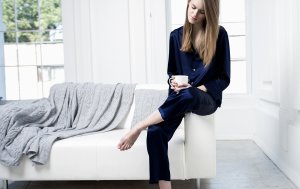 Шелковая пижама Universe Blue